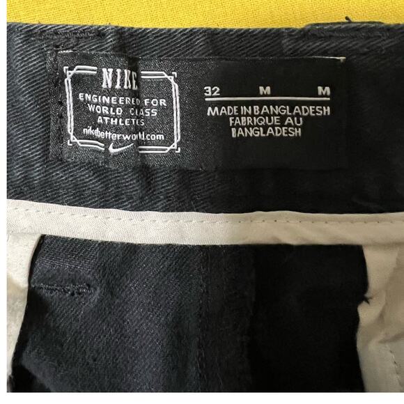 Nike Dark Gray Cotton Flat Front Shorts, Size 32 - Picture 3 of 9